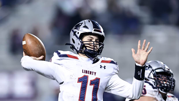 Liberty Bakersfield 30, Buchanan 20 CS semifinal playoffs photos by Bobby Medellin Nov 18 2022111720220470